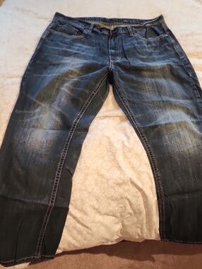 Relaxed Fit Men's Jeans in Dark Blue Wash